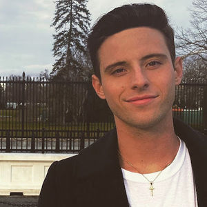 Meet your Posher, Bradlie